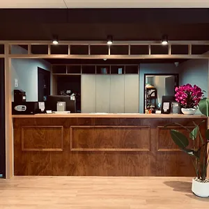 Hotel Woodroffe, Gold Coast